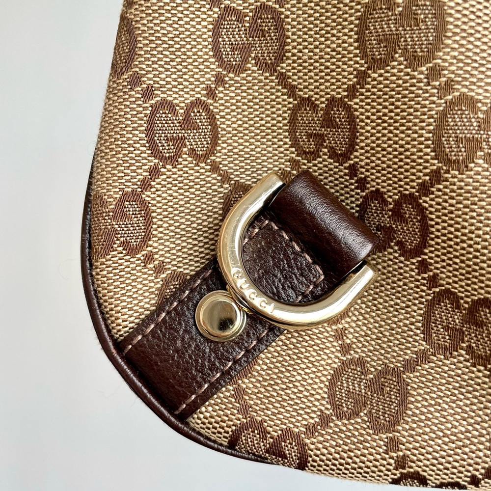 GUCCI ♥️ Small Vintage Handbag in Brown 🌹 - Picture 16 of 16